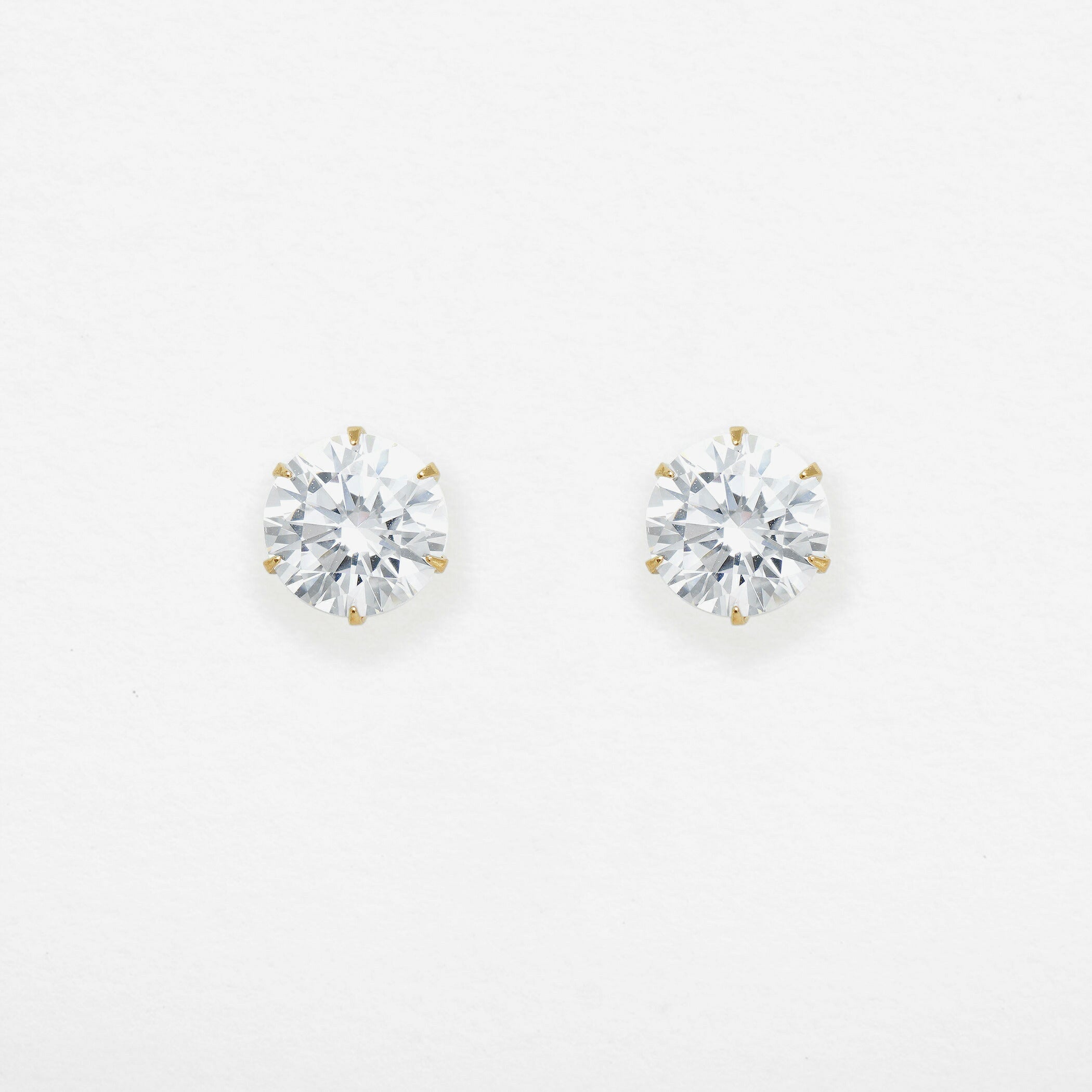 あるじゃん祐天寺K18ゴールドピアス ジルコニアストーン付き 送料込み