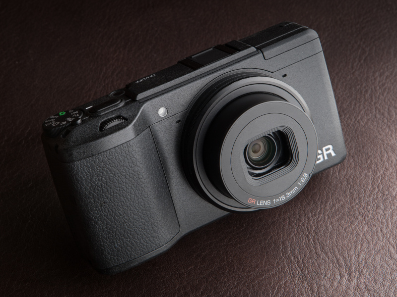 新製品レビュー：RICOH GR II（外観・機能編） - デジカメ Watch Watch