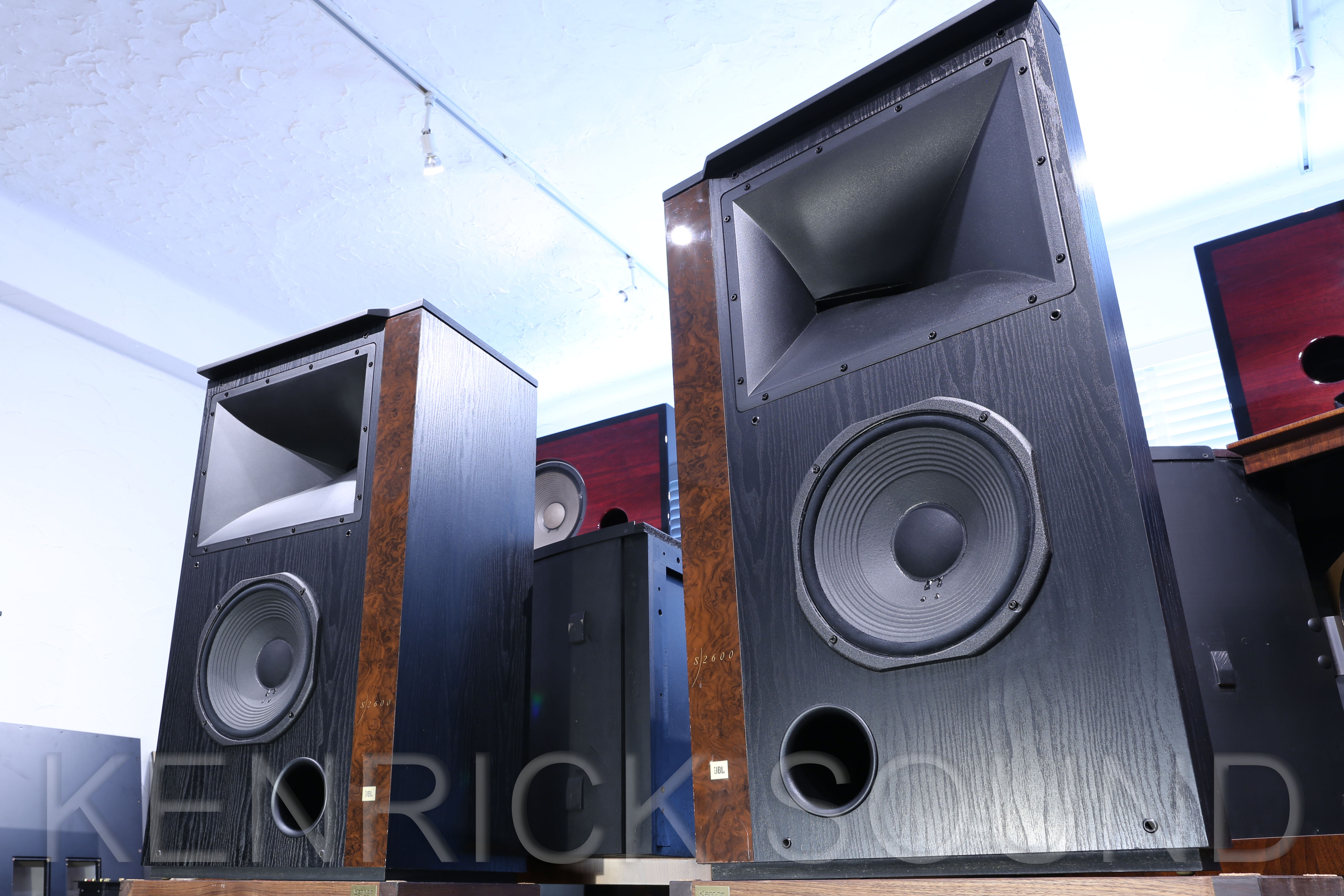 JBL S2600 広く正確なステレオ音像 セーム革エッジ張り替え済み