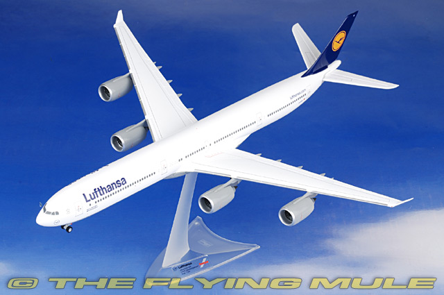 Herpa 550901-001 - A340 Display Model, Lufthansa, D-AIHA