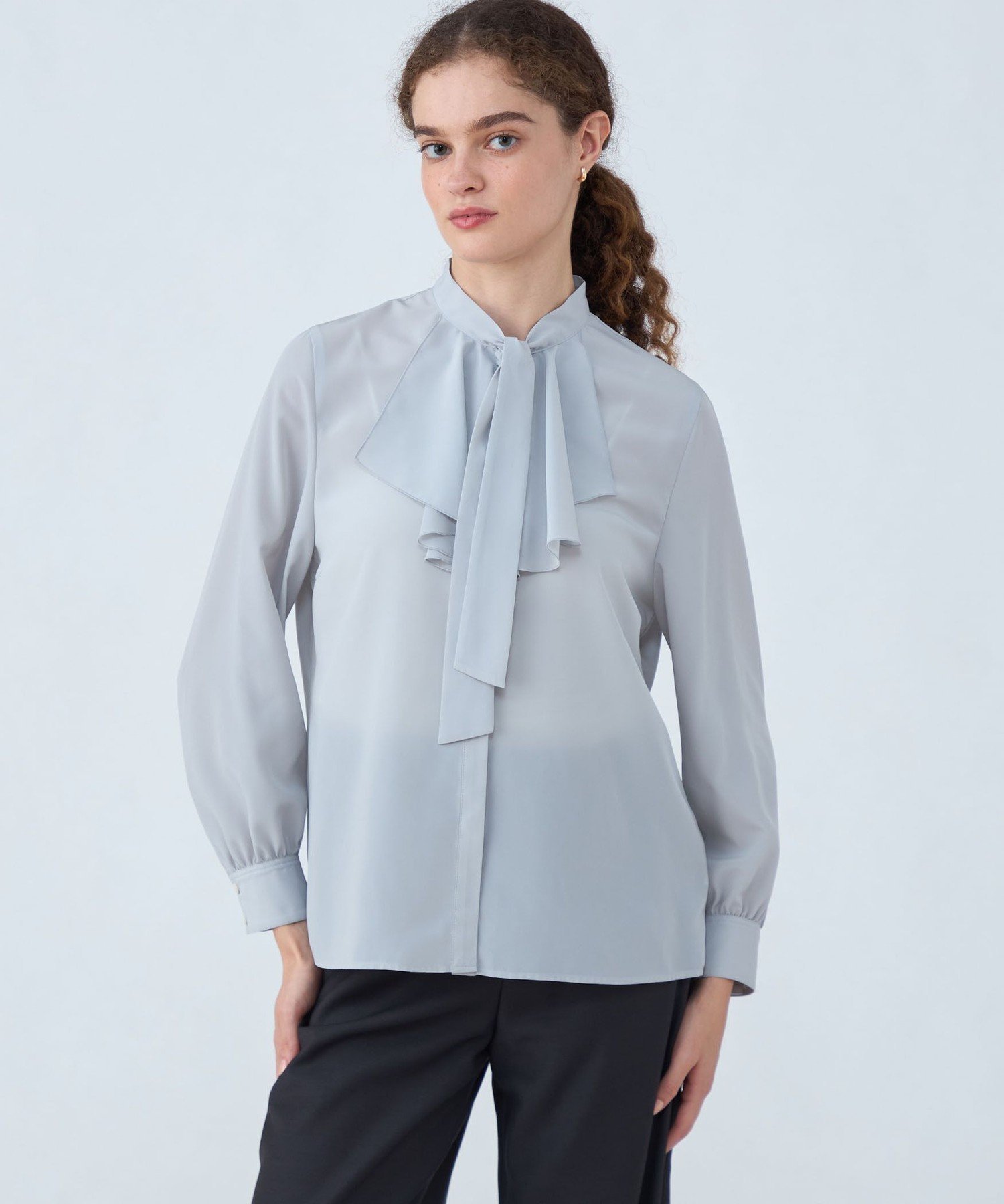 TOMORROWLAND｜クリアデシン フリルボウタイブラウス | Rakuten