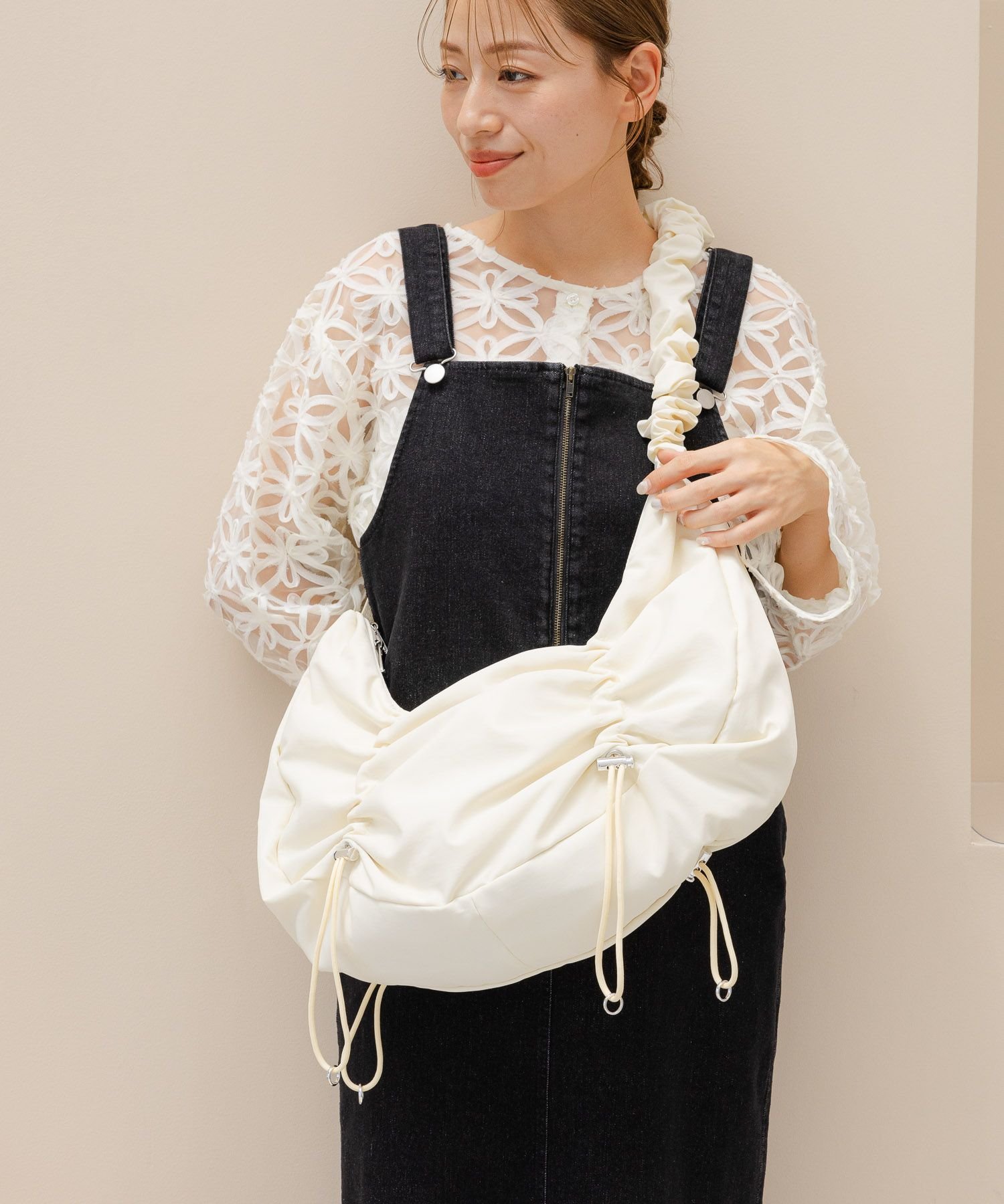 LAKOLE｜フロントドロストミドルショルダーバッグ | Rakuten Fashion