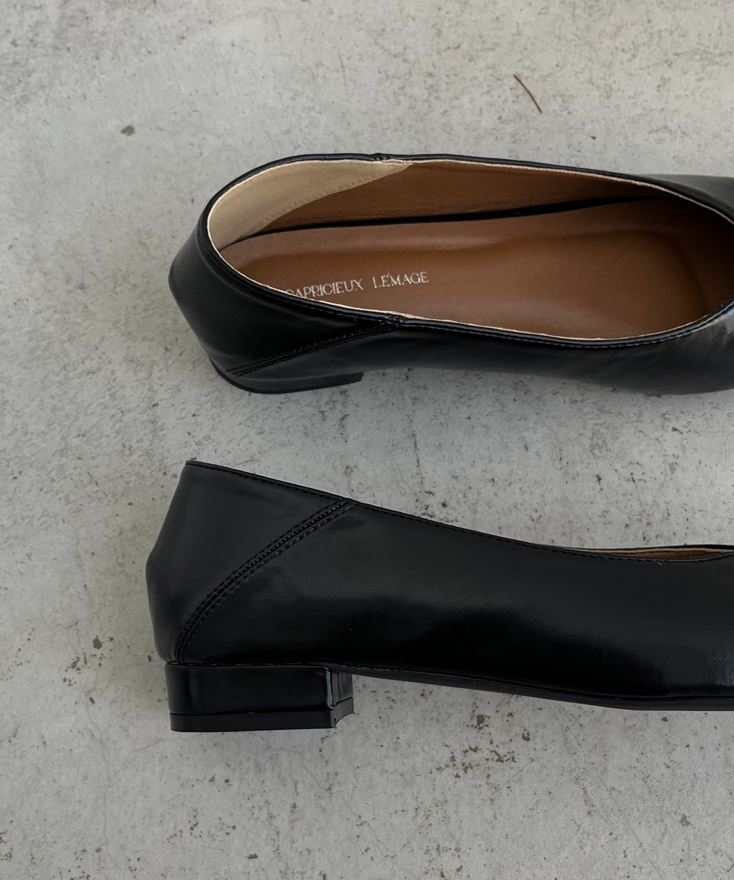 CAPRICIEUX LE'MAGE｜【大人の定番パンプス】スクエアステッチフラット