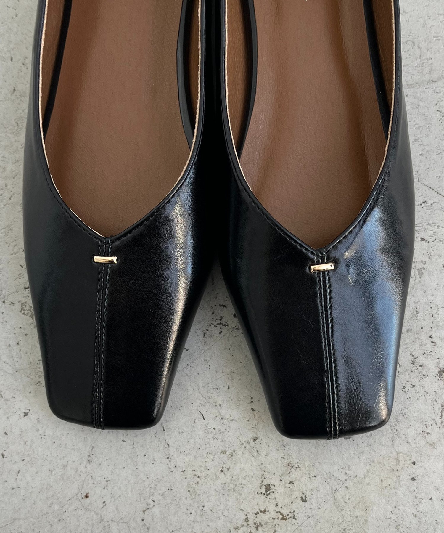 CAPRICIEUX LE'MAGE｜【大人の定番パンプス】スクエアステッチフラット