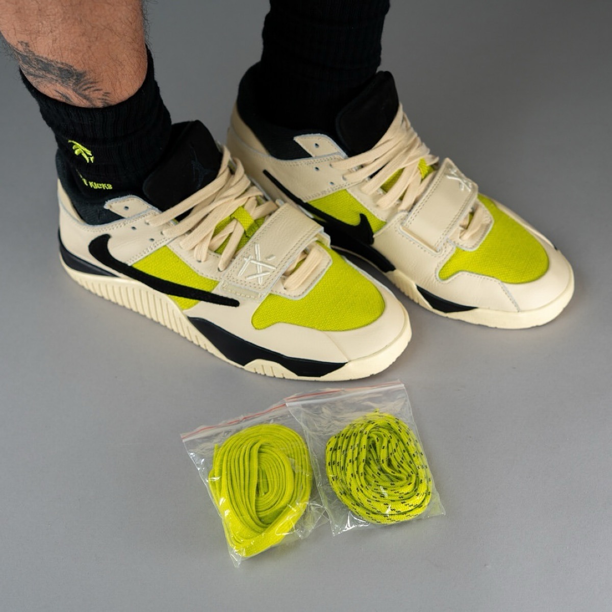 Travis Scott x Nike Jordan CJ1 T-REXX “Bright Cactus”が国内5月27日