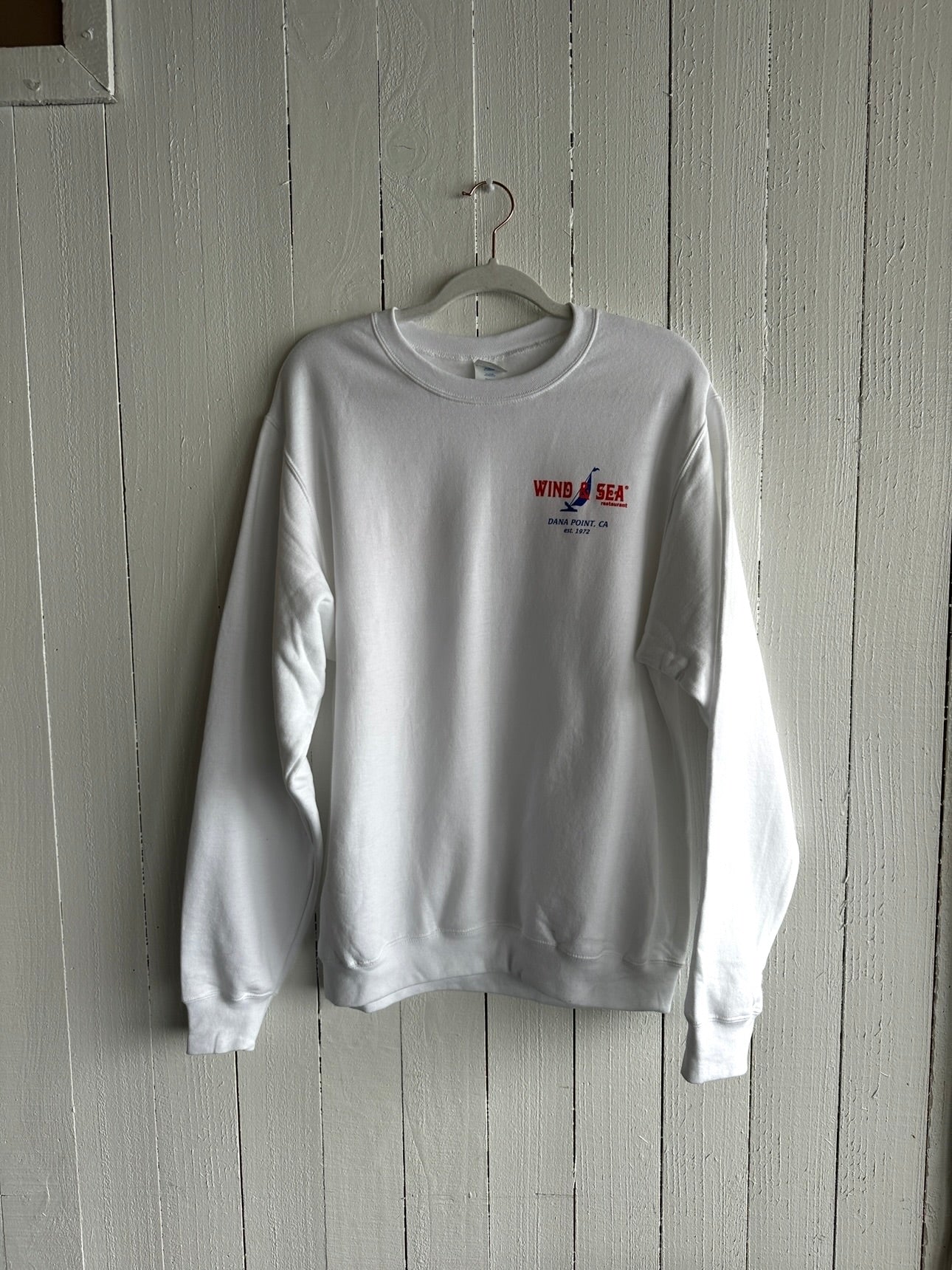 W&S White Crew Sweatshirt – Wind & Sea Restaurants, Inc.