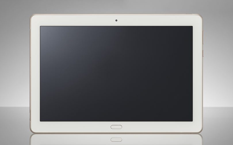 10インチ版dtabの新機種「dtab d-01K」。シリーズで初めて防水に対応