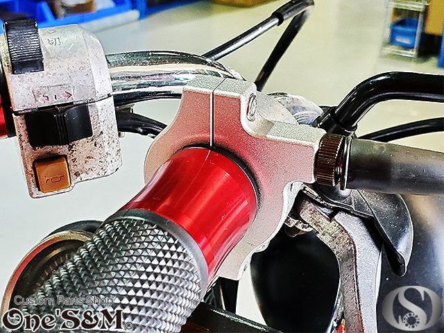 コロリンS.E.V. Marchal フォグランプ ワンズ製Xホルダー コロリン