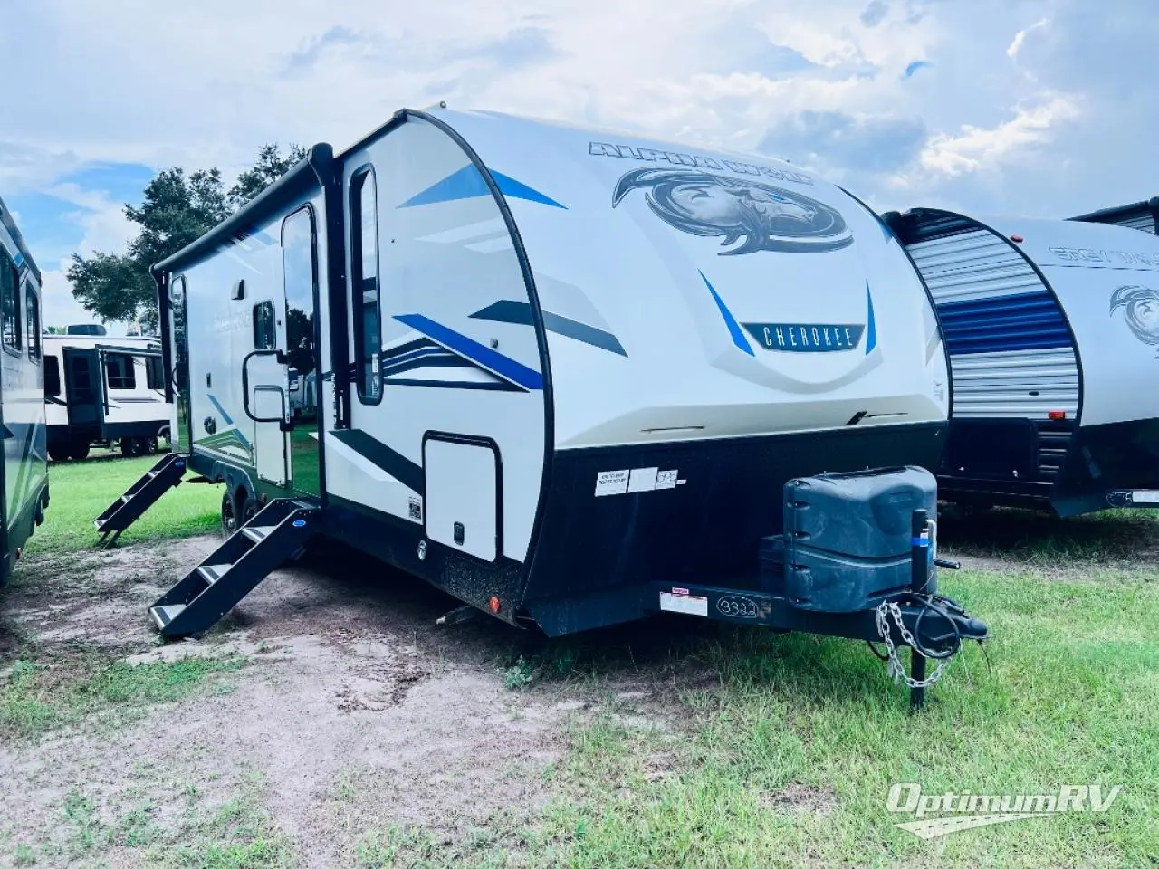 SOLD! - Used 2021 Forest River Cherokee Alpha Wolf 26DBH-L Travel