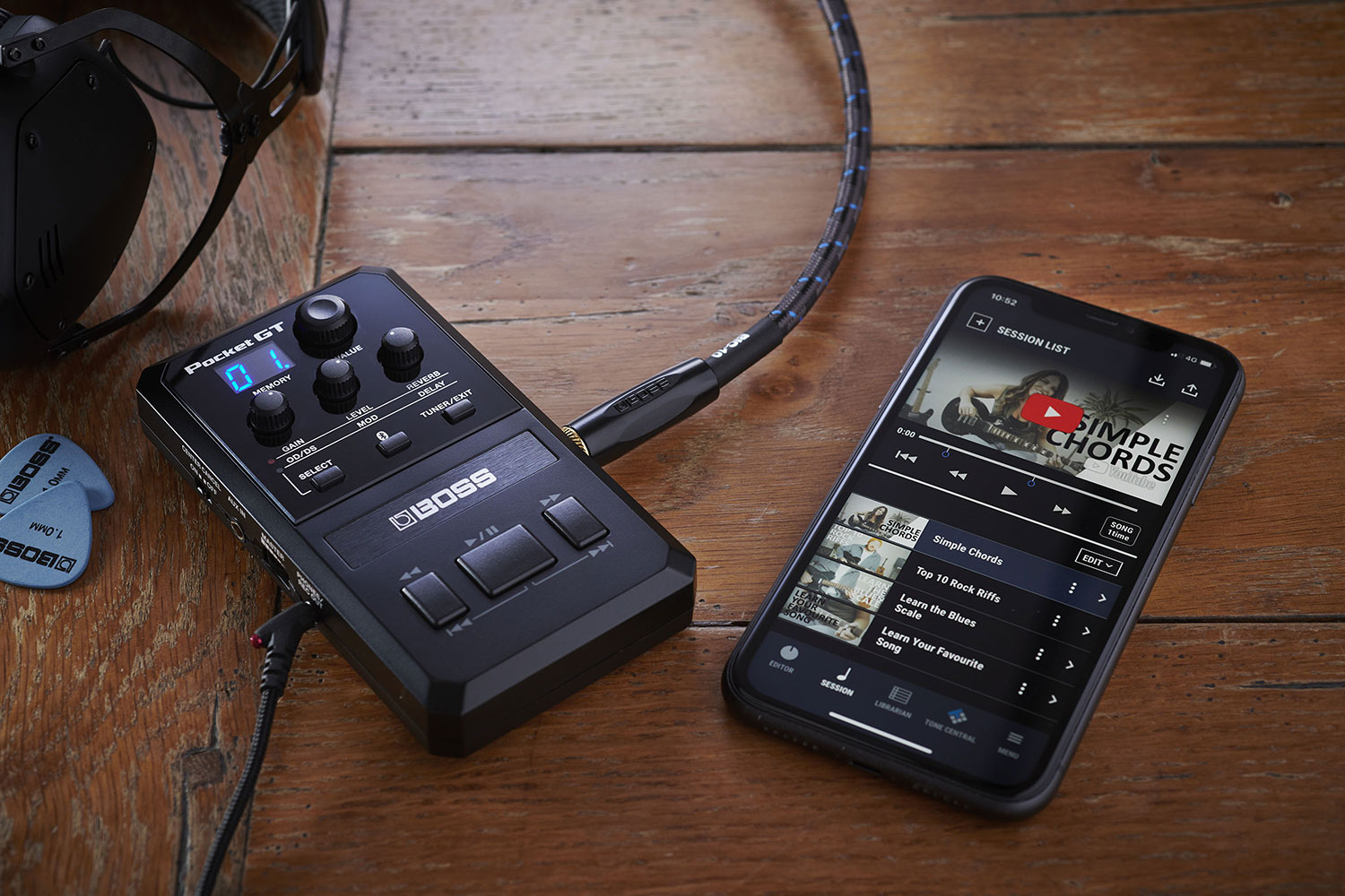 BOSSがYouTubeでセッションを楽しめるポケット・サイズのアンプ