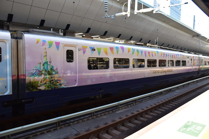 E2系「東京ディズニーリゾート40周年記念 Magical Dream Shinkansen
