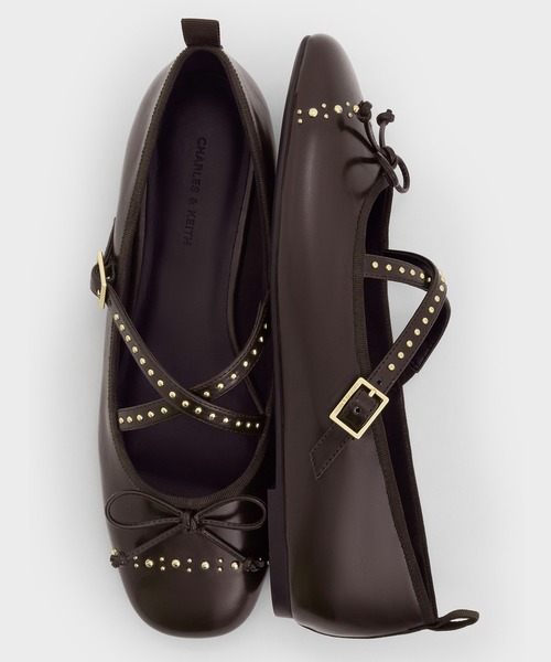 CHARLES ＆ KEITH（チャールズ&キース） パンプス スタッズ クロス
