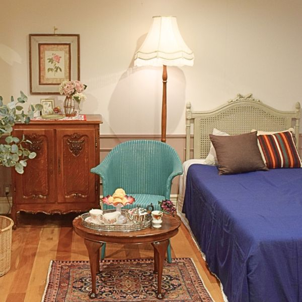 お花の模様が華やかに織られた、ジョーザン（Jozan）のペルシャ絨毯(m