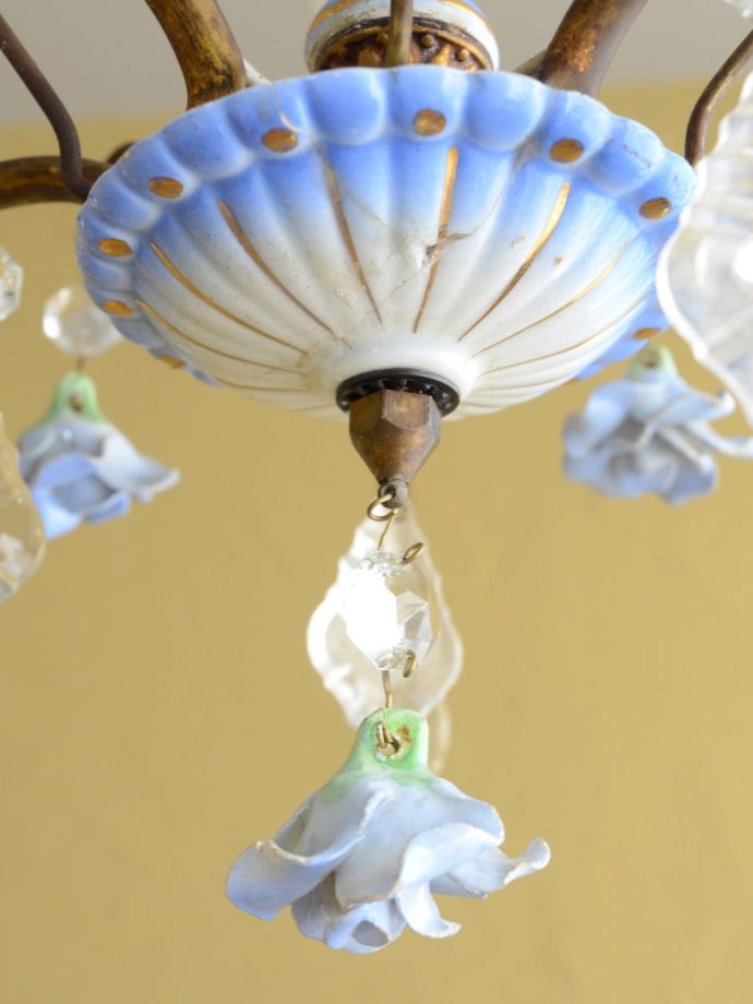 フランスのアンティーク照明、陶器の シャンデリア(5灯)（E17