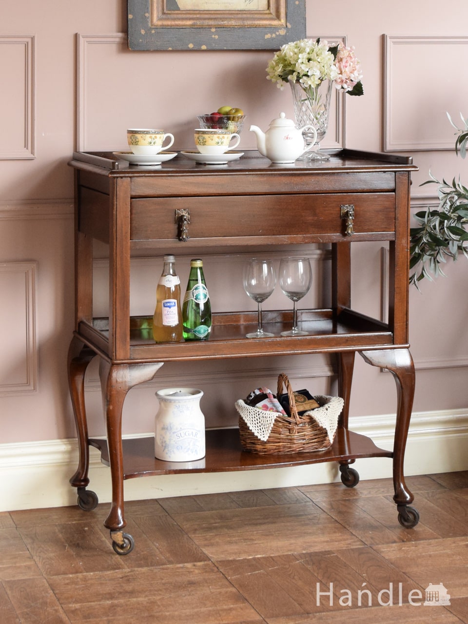 フランスで見つけたアンティーク家具、フレンチペイントのトロリー