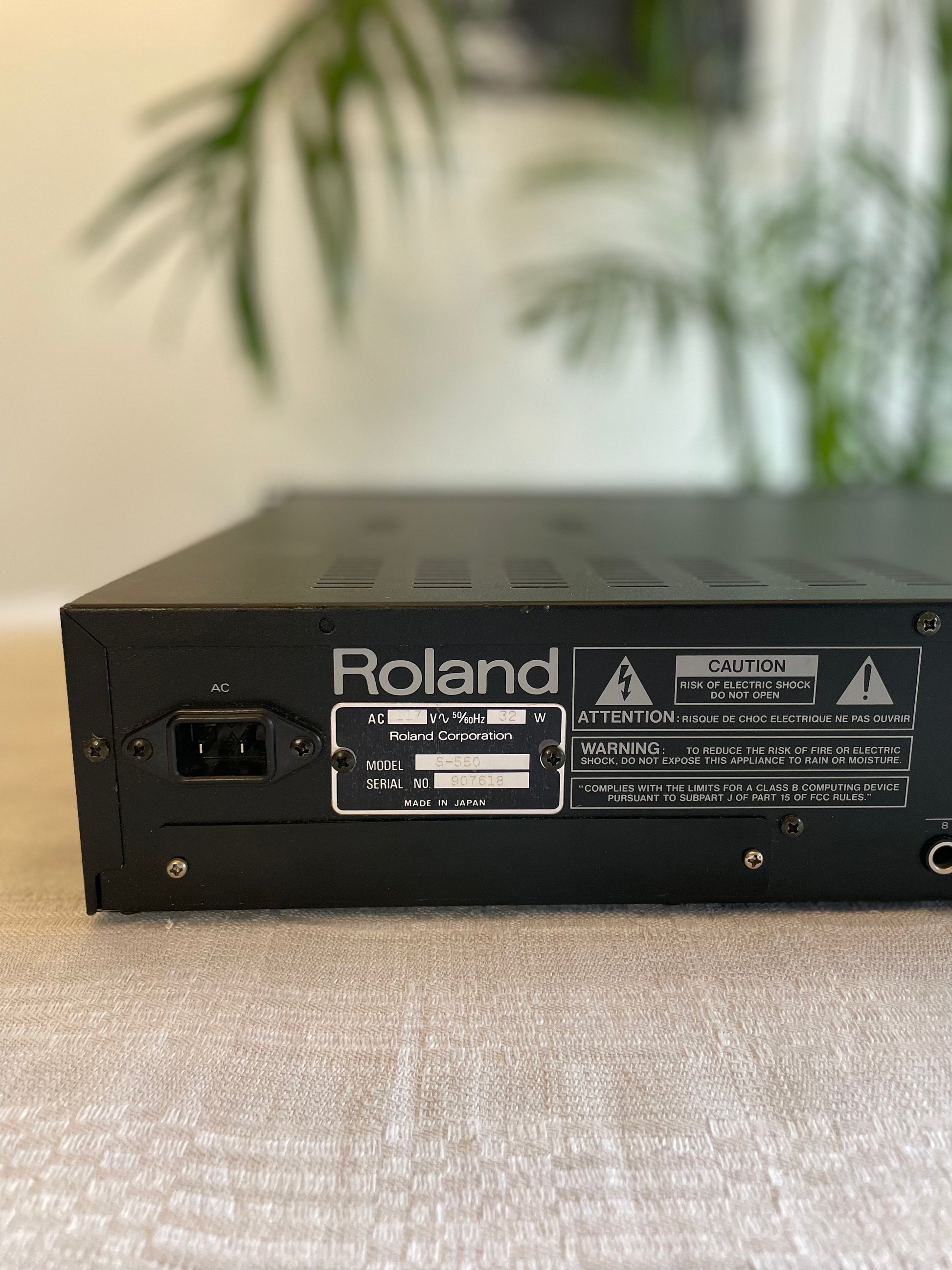 Roland S-550 Digital Sampler 1988 – Herscheid and the Headbangers