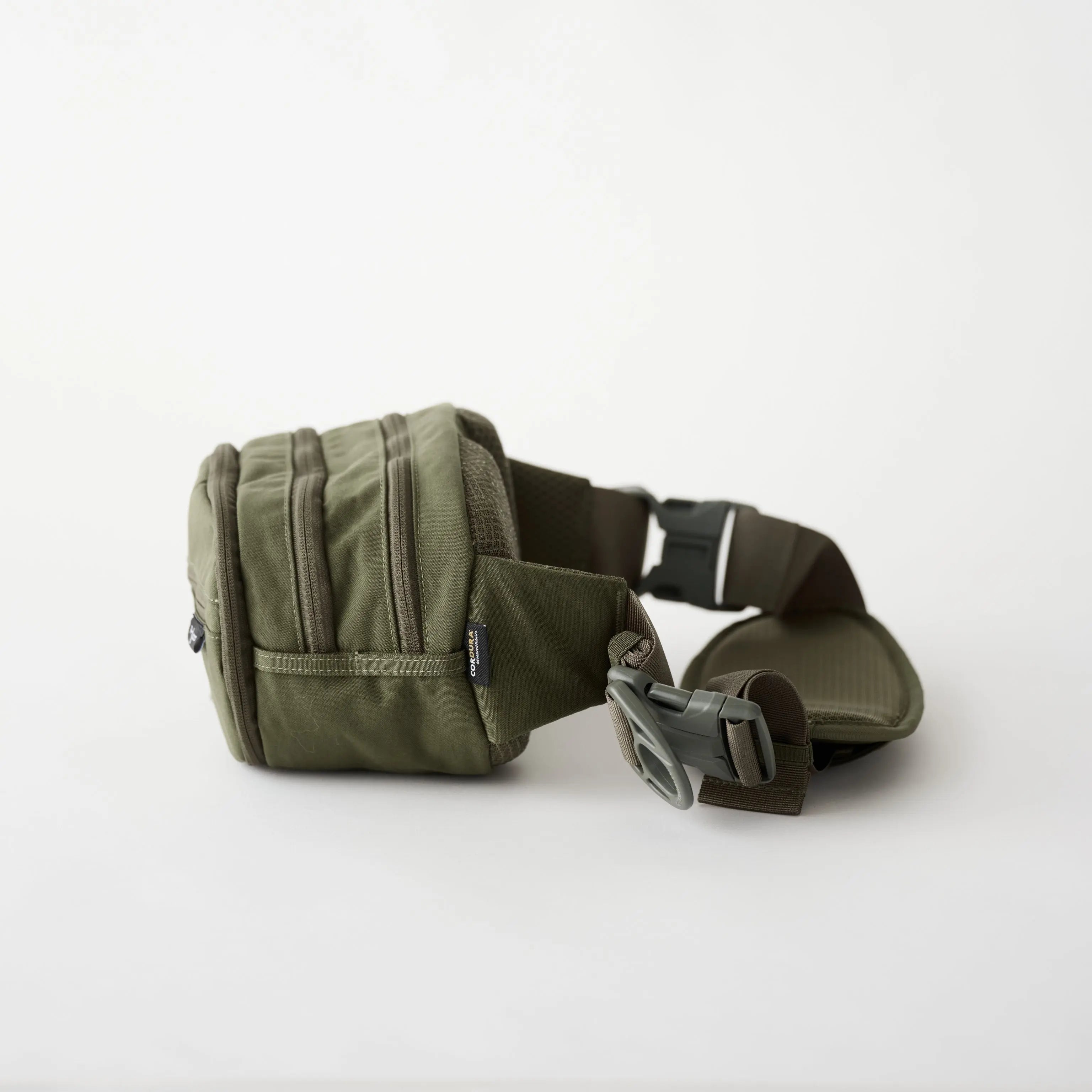 ヒップシート（カーキ）Hugoo®︎（ハグー）公式｜世界中のデザイン賞