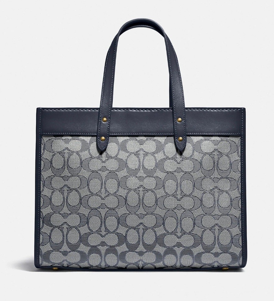 Coach Signature Jacquard 22