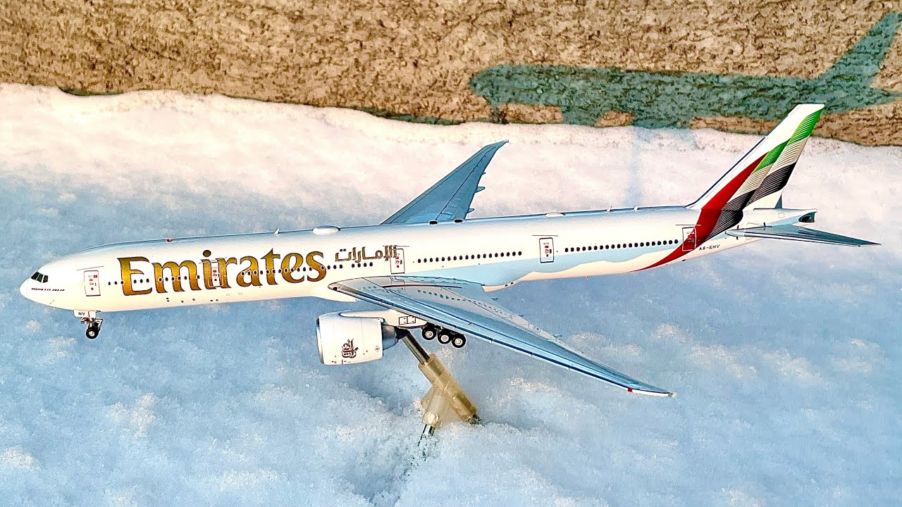 Aviation400 Emirates 777-300ER Review - YouTube