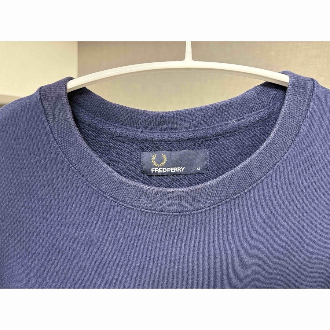FRED PERRY - FRED PERRY クルーネックスウェット M (ネイビー)の通販