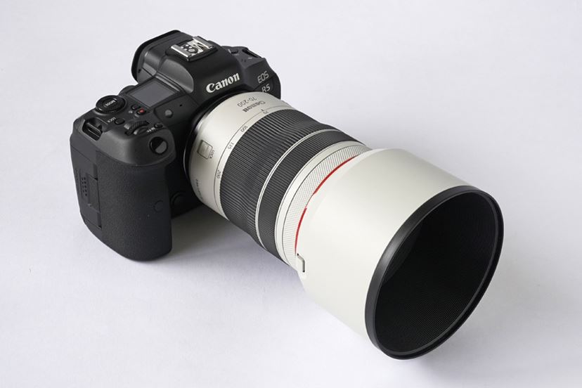 標準ズーム並みのサイズ感で話題！ キヤノンの望遠ズーム「RF70-200mm