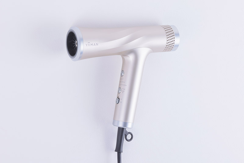 価格.com - [PR企画]ヤーマン「リフトドライヤー」で毎日無理なく美髪