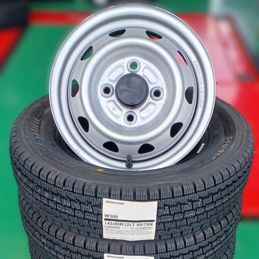 BRIDGESTONE（ブリヂストン） 軽トラ 軽バン スタッドレス タイヤ W300