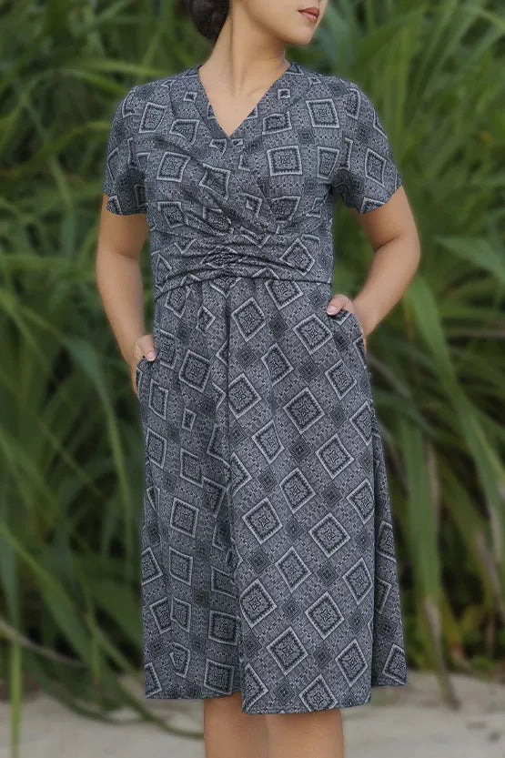 大島紬意匠 ストレッチジャージー】マリリンワンピース– kay me