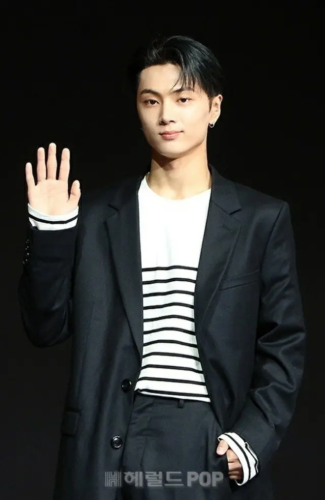 ENHYPEN」JAY（ジェイ）、膝の痛みにより一部スケジュールに参加せず