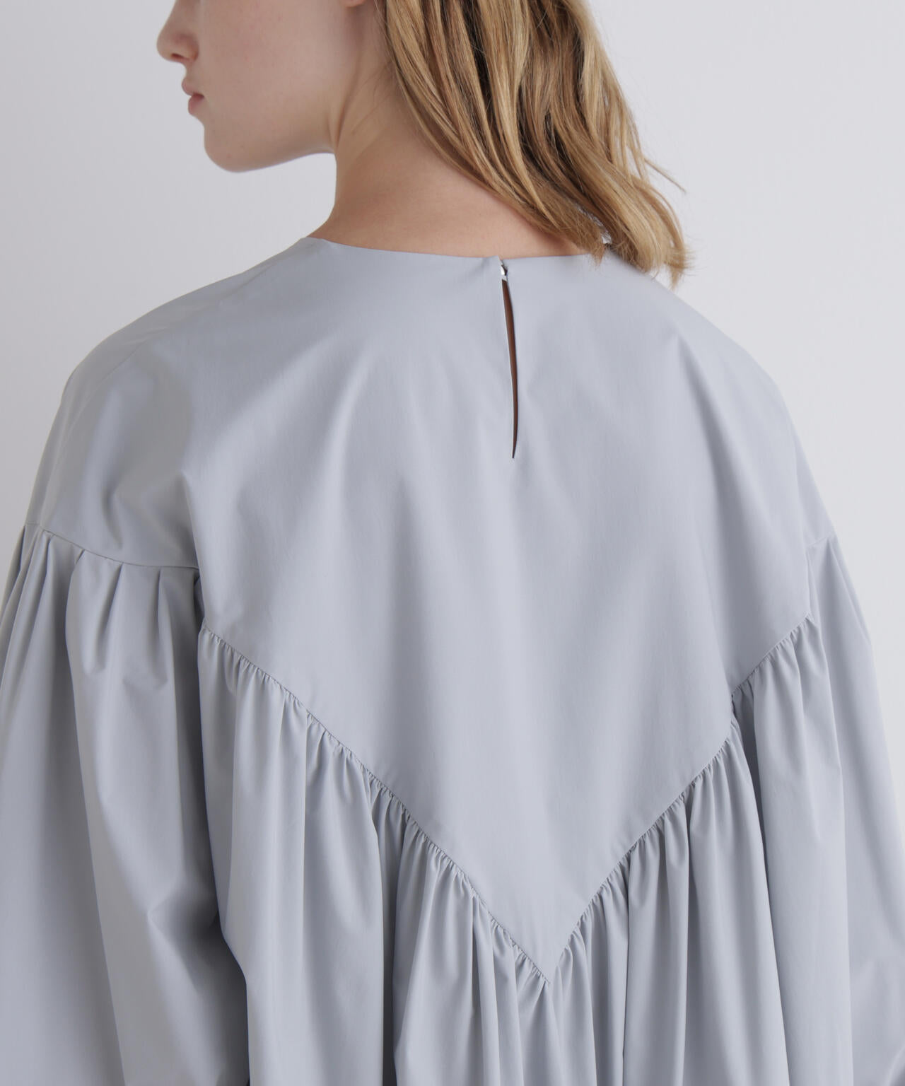 SOLOTEXギャザーブラウス | LE PHIL（ル フィル） ｜【公式】通販mix