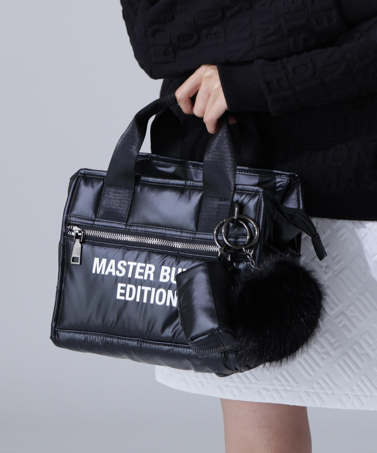 ファーポンチャーム付き合繊カートバッグ (UNISEX) | MASTER BUNNY