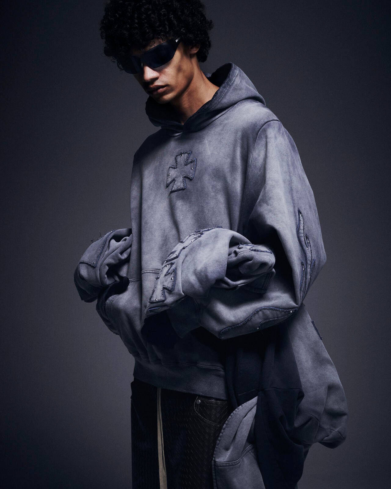 DankeSchon/ダンケシェーン/SPRAY PIGMENT SWEAT HOODIE IRON | L.H.P