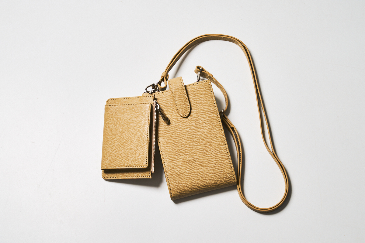 ハンズフリーで旅も便利】ラルコバレーノほか 財布機能付き「優秀