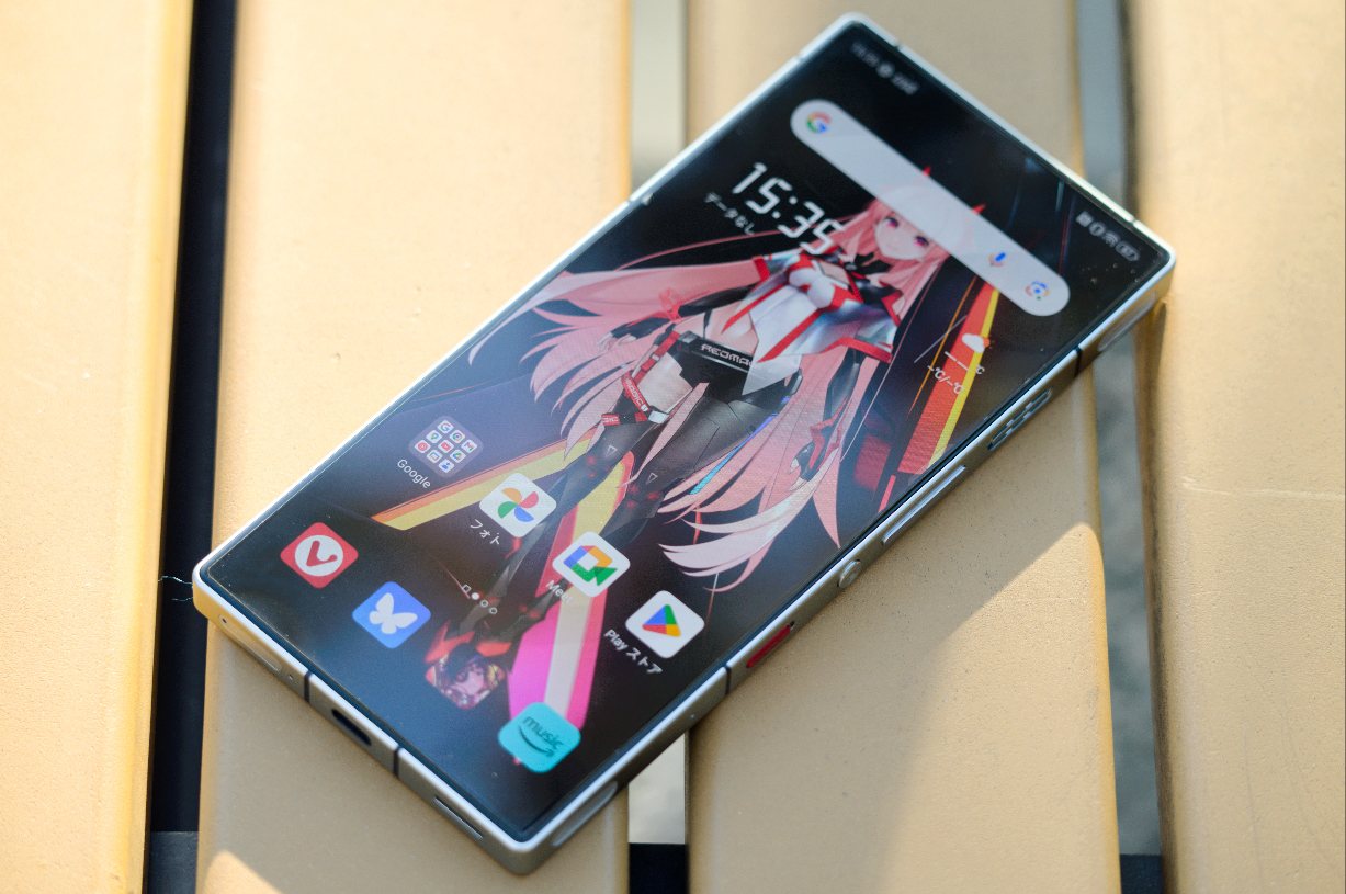 REDMAGIC 9 Pro レビュー：背面カメラの突起がないフルフラットな