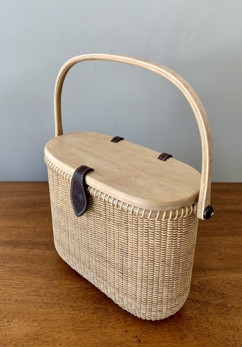 タッパーズ : ローズ家のナンタケットバスケット