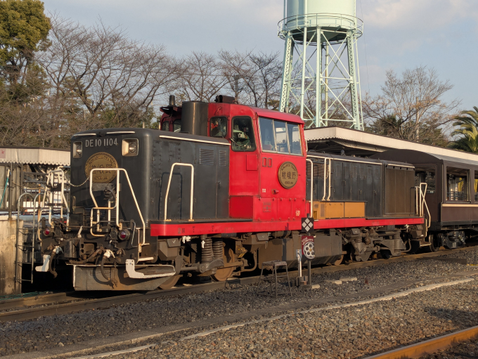 嵯峨野観光鉄道 DE10 1104 (嵯峨野観光鉄道DE10形) 車両ガイド