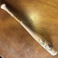 岡田彰布選手 阪神 木製バット サイン入り 約20cm プロ野球チップス