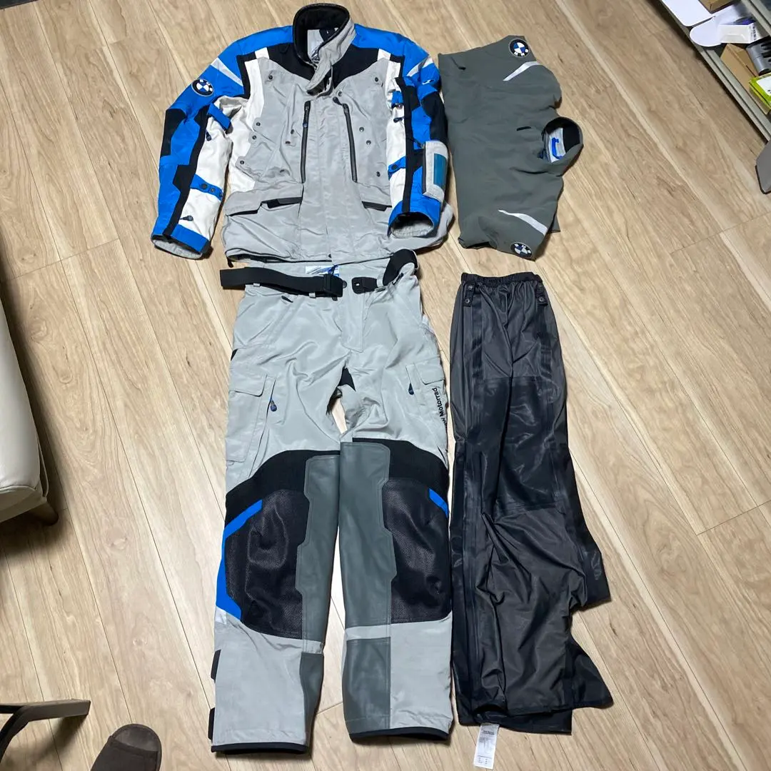 2026年最新】モトラッド ラリースーツの人気アイテム - メルカリ