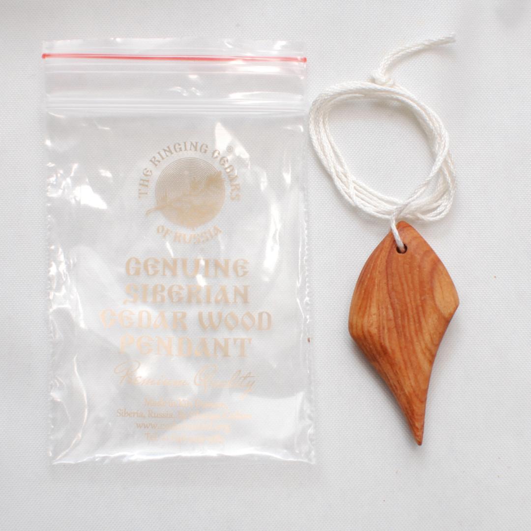 r2 新品未使用 アナスタシア 響きわたる杉 シベリア杉 根っこ