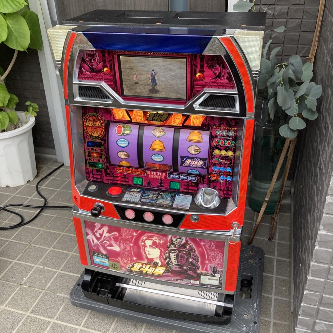 【お値下げOK】 サミー 北斗の拳 4号機 初代 ユリア 鍵あり 不要機 お値下げOK】 サミー 北斗の拳 4号機 初代 ユリア 鍵あり コイン不要機