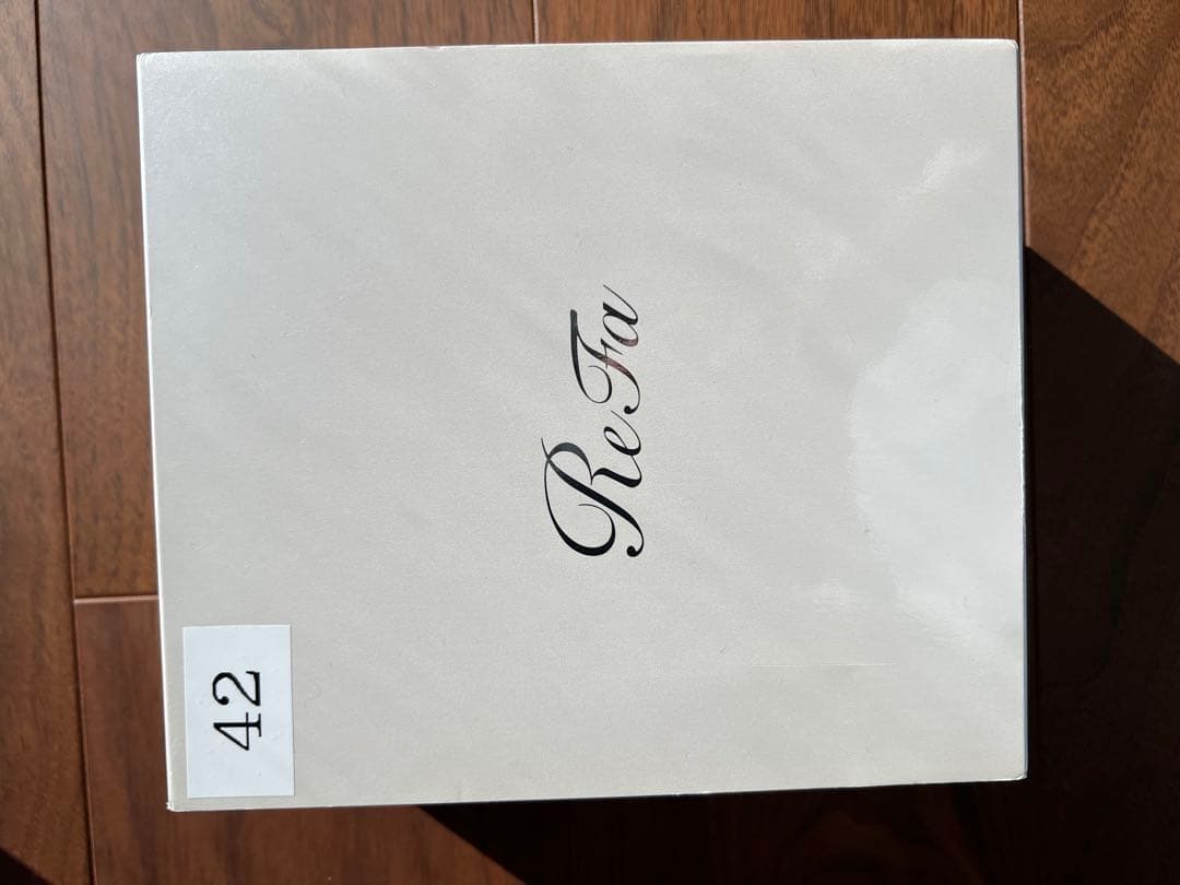 【新品未使用】ReFa 美顔器 専用ケース付き ReFa 美顔器 シルバー 本体 付属品あり 正規品 美品 ReFa 美顔器