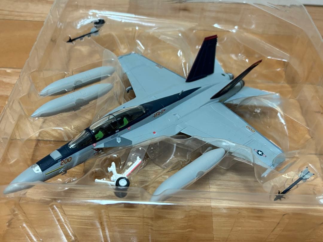 ドラゴン 1/72 F/A-18F SUPER HORNET VFA11 訳あり - メルカリ