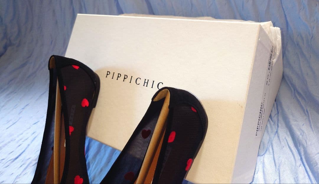 【新品　未使用】 ピッピシック　ハート　完売続出　23.5cm　フラットシューズ