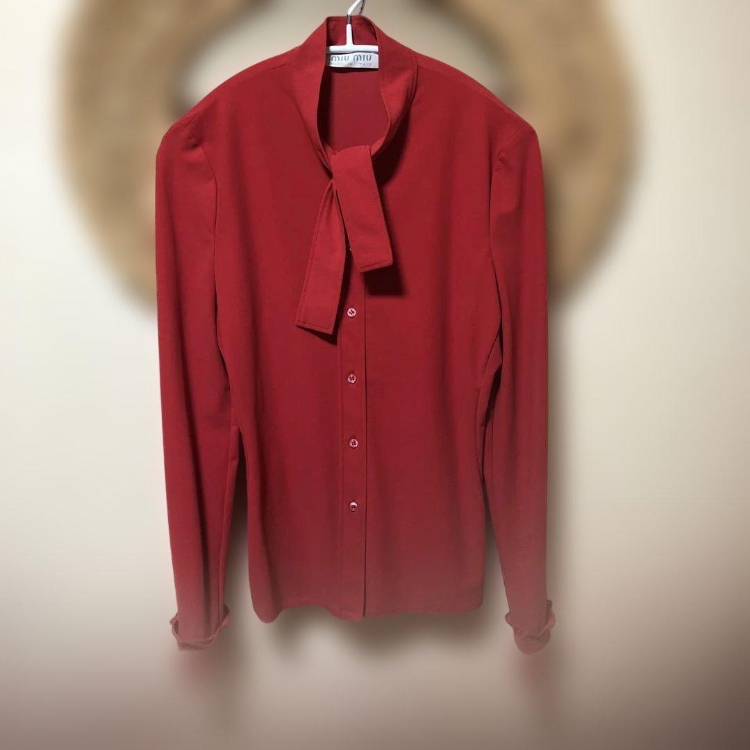 miu miu リボン付きレッドシャツ MIU MIU/ミュウミュウ通販 | ポプリン シャツ【送料無料】【店頭受取