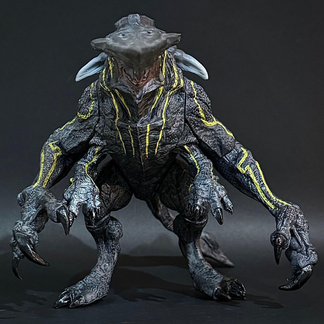 NECA パシフィックリム 【 ナイフヘッド カイジュウ 】 - メルカリ