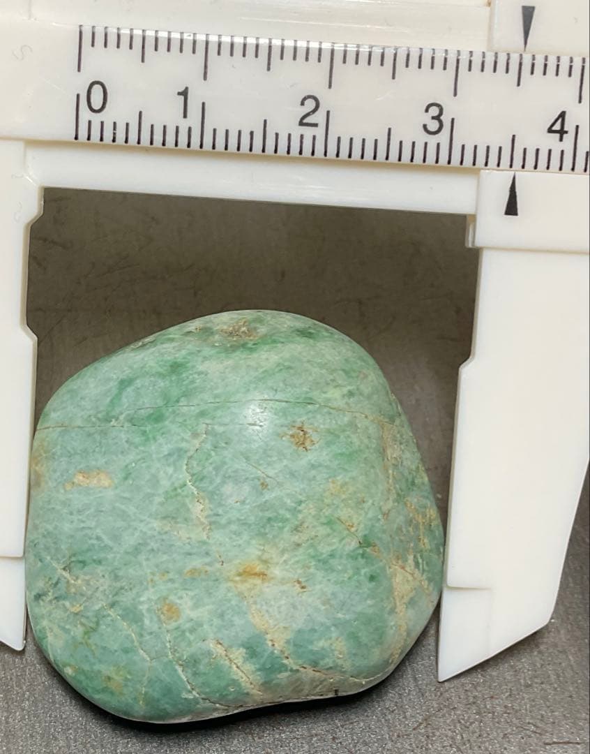 緑色 糸魚川翡翠42g ヒスイ ひすい - メルカリ