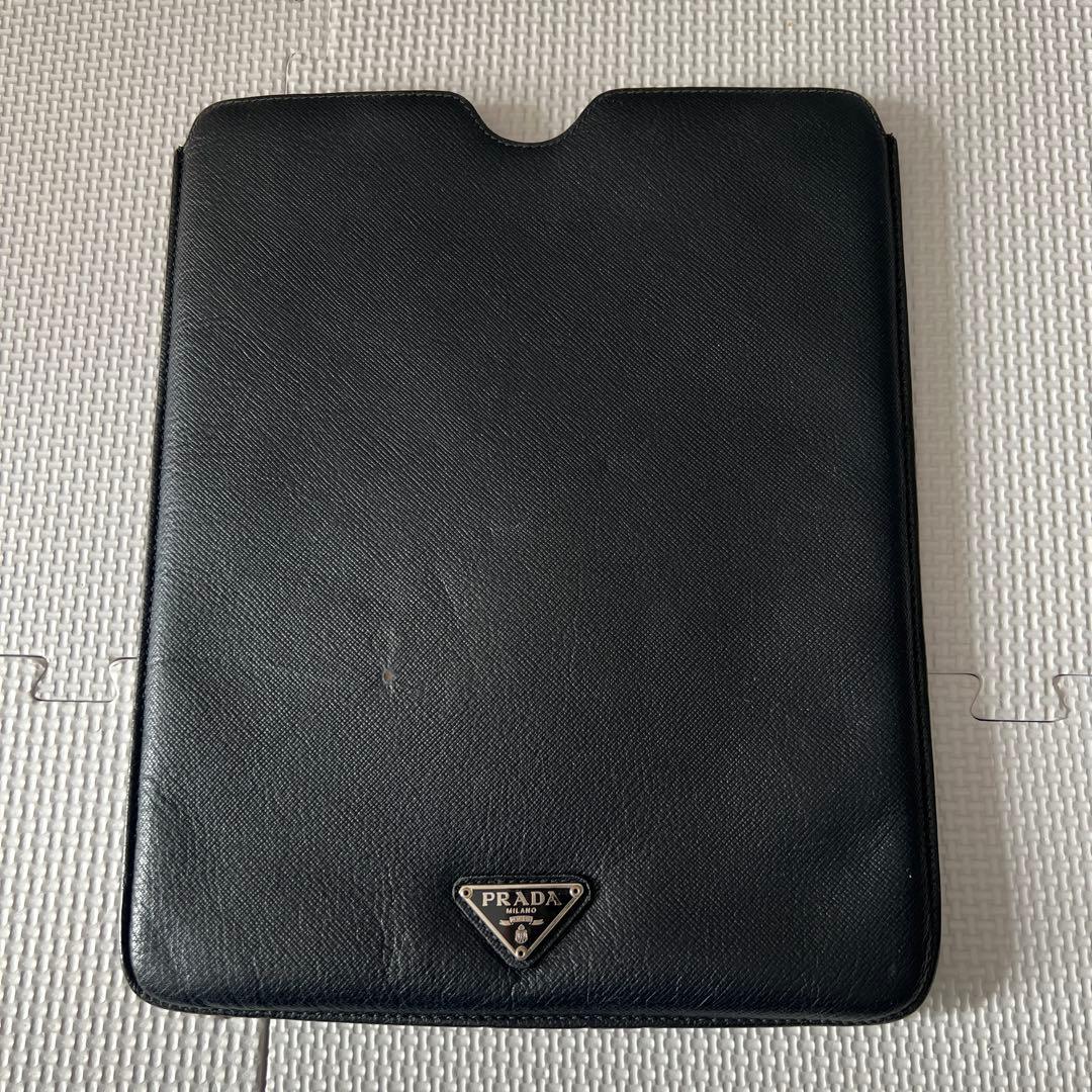 PRADA ブラックレザー iPadケース Prada Black Saffiano Leather and Crystals iPad Case | Yoogi's Closet