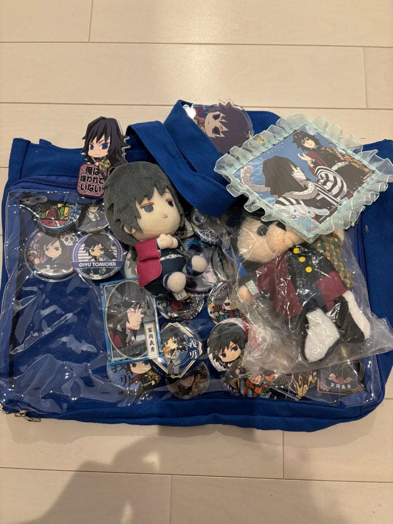 冨岡義勇 痛バック 缶バッチ - メルカリ