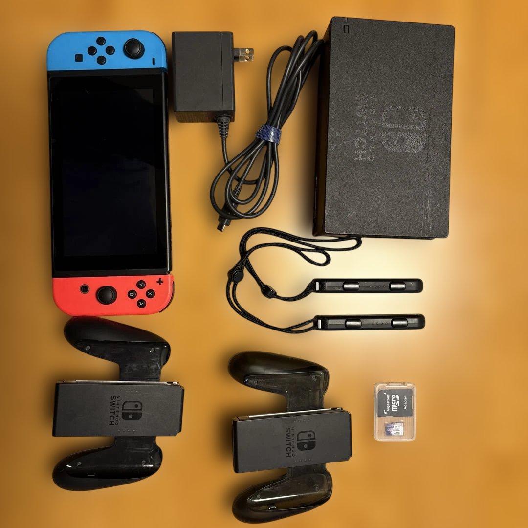 Nintendo Switch 赤/青 本体 セット + α 任天堂（Nintendo） Nintendo Switch マリオレッド×ブルー セット HAD