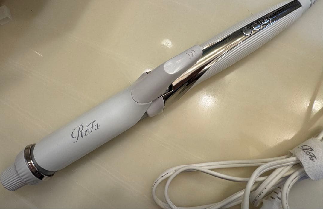 美品【リファ】ヘアアイロン　カール32mm ReFa BEAUTECH リファ カールアイロン プロ 32mm 38mm 26mm MTG ヘア